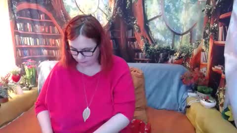 Snapshot of foxydesiree chatting on June 7, 2026, 2:43 pm foxydesiree online show from June 7, 2026, 2:43 pm