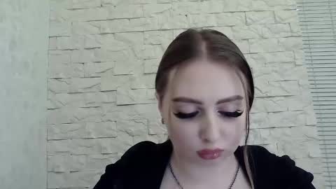 Alice online show from November 30, 2025, 4:11 pm