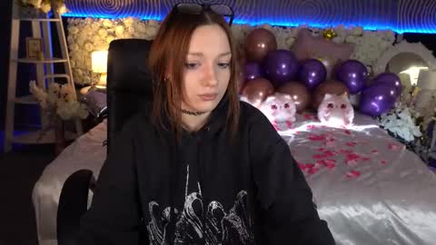 Snapshot of foxymayy chatting on February 10, 2026, 1:48 pm Maya online show from February 10, 2026, 1:48 pm