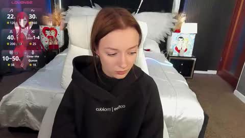 Snapshot of foxymayy chatting on March 4, 2026, 2:01 pm Maya online show from March 4, 2026, 2:01 pm