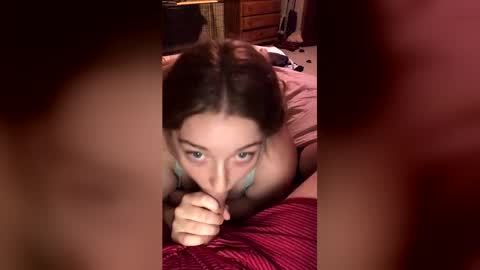 foxyred63 online show from June 18, 2026, 10:25 pm