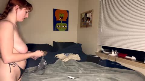 Snapshot of foxyredddd chatting on December 30, 2024, 3:47 am beautiful blair online show from December 30, 2024, 3:47 am