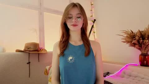 foxysecret_ online show from May 28, 2026, 6:16 pm