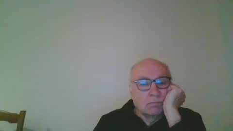 Snapshot of fra94 chatting on December 13, 2024, 10:55 pm fra94 online show from December 13, 2024, 10:55 pm