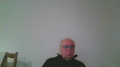 Snapshot of fra94 chatting on December 19, 2024, 12:13 am fra94 online show from December 19, 2024, 12:13 am