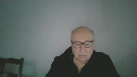 Snapshot of fra94 chatting on December 20, 2024, 3:10 pm fra94 online show from December 20, 2024, 3:10 pm