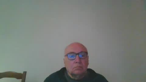 Snapshot of fra94 chatting on October 31, 2025, 11:28 pm fra94 online show from October 31, 2025, 11:28 pm