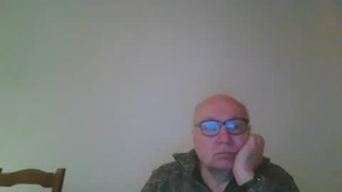 Snapshot of fra94 chatting on March 10, 2026, 11:32 pm fra94 online show from March 10, 2026, 11:32 pm