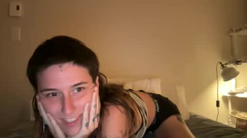 Snapshot of fragariia chatting on September 19, 2025, 1:51 am Chlo online show from September 19, 2025, 1:51 am