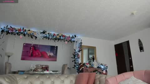 Snapshot of fraiderbrown chatting on December 27, 2024, 6:53 pm IM FRAIDER online show from December 27, 2024, 6:53 pm