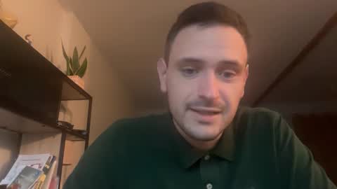 Snapshot of fraisetagada359 chatting on November 1, 2025, 7:10 am fraisetagada359 online show from November 1, 2025, 7:10 am