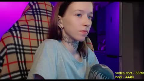 fran_bow online show from October 27, 2025, 4:38 am