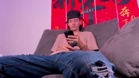 Snapshot of fran_boy_ chatting on June 10, 2026, 4:01 am Fran online show from June 10, 2026, 4:01 am
