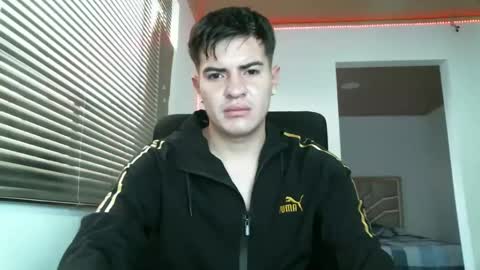 Snapshot of franccesco_699 chatting on December 27, 2024, 6:10 pm franccesco_699 online show from December 27, 2024, 6:10 pm