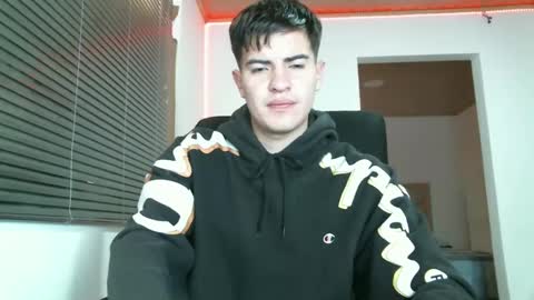 Snapshot of franccesco_699 chatting on December 29, 2024, 6:05 pm franccesco_699 online show from December 29, 2024, 6:05 pm