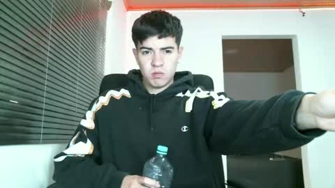 Snapshot of franccesco_699 chatting on January 3, 2025, 4:37 pm franccesco_699 online show from January 3, 2025, 4:37 pm