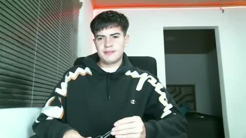 Snapshot of franccesco_699 chatting on January 3, 2025, 11:44 pm franccesco_699 online show from January 3, 2025, 11:44 pm