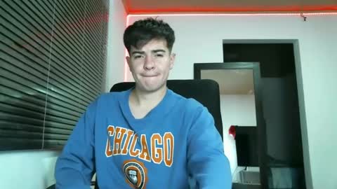 Snapshot of franccesco_699 chatting on January 16, 2025, 1:06 am franccesco_699 online show from January 16, 2025, 1:06 am
