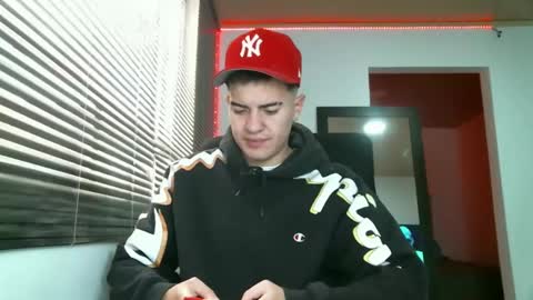Snapshot of franccesco_699 chatting on January 19, 2025, 4:57 pm franccesco_699 online show from January 19, 2025, 4:57 pm