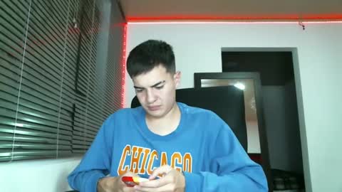 Snapshot of franccesco_699 chatting on February 11, 2025, 12:17 am franccesco_699 online show from February 11, 2025, 12:17 am