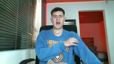 Snapshot of franccesco_699 chatting on February 13, 2025, 3:35 pm franccesco_699 online show from February 13, 2025, 3:35 pm
