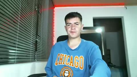 Snapshot of franccesco_699 chatting on February 15, 2025, 12:26 am franccesco_699 online show from February 15, 2025, 12:26 am