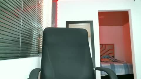 Snapshot of franccesco_699 chatting on February 18, 2025, 7:09 pm franccesco_699 online show from February 18, 2025, 7:09 pm