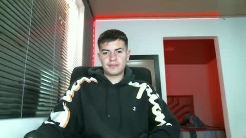 Snapshot of franccesco_699 chatting on February 25, 2025, 5:47 pm franccesco_699 online show from February 25, 2025, 5:47 pm