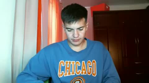Snapshot of franccesco_699 chatting on February 27, 2025, 7:26 pm franccesco_699 online show from February 27, 2025, 7:26 pm