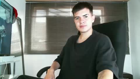 Snapshot of franccesco_699 chatting on March 2, 2025, 4:10 pm franccesco_699 online show from March 2, 2025, 4:10 pm