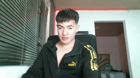 Snapshot of franccesco_699 chatting on March 6, 2025, 8:27 pm franccesco_699 online show from March 6, 2025, 8:27 pm