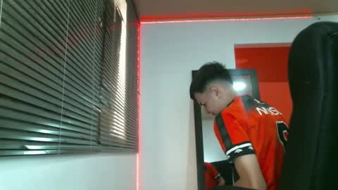 Snapshot of franccesco_699 chatting on March 7, 2025, 4:44 pm franccesco_699 online show from March 7, 2025, 4:44 pm
