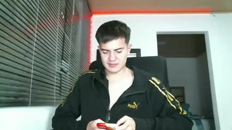 Snapshot of franccesco_699 chatting on March 11, 2025, 11:37 pm franccesco_699 online show from March 11, 2025, 11:37 pm