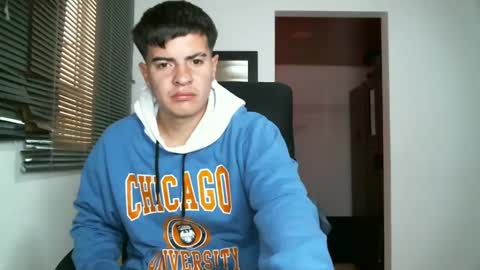Snapshot of franccesco_699 chatting on October 6, 2025, 9:45 pm franccesco_699 online show from October 6, 2025, 9:45 pm