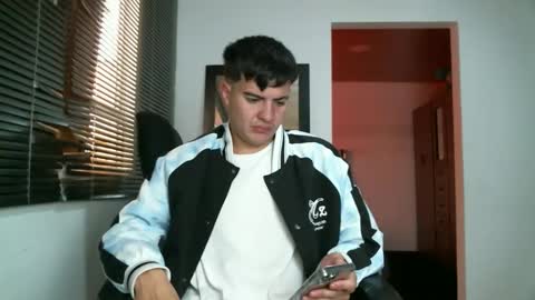 Snapshot of franccesco_699 chatting on October 16, 2025, 9:27 pm franccesco_699 online show from October 16, 2025, 9:27 pm