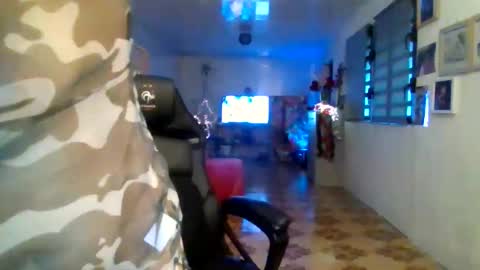 Snapshot of francelune chatting on December 3, 2025, 2:48 pm francelune online show from December 3, 2025, 2:48 pm