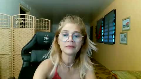 francelune online show from April 24, 2026, 1:57 pm