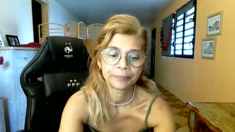 francelune online show from April 28, 2026, 12:54 pm