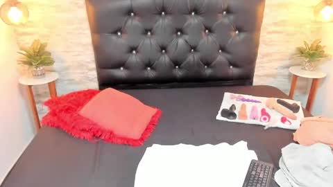 Snapshot of francesca_bbw chatting on April 30, 2026, 3:13 am online show from April 30, 2026, 3:13 am
