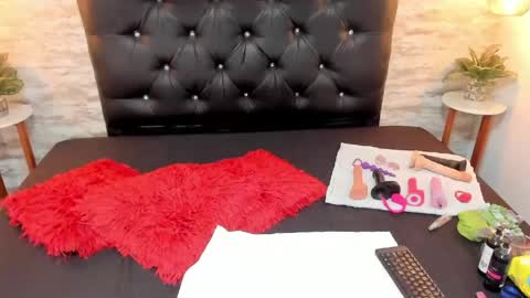 Snapshot of francesca_bbw chatting on May 14, 2026, 3:13 am online show from May 14, 2026, 3:13 am