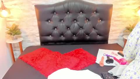 Snapshot of francesca_bbw chatting on May 30, 2026, 3:14 am online show from May 30, 2026, 3:14 am
