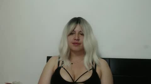 Snapshot of francescaasmith chatting on February 21, 2025, 1:33 am Francesca online show from February 21, 2025, 1:33 am