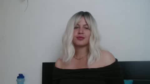 Snapshot of francescaasmith chatting on February 23, 2025, 8:11 pm Francesca online show from February 23, 2025, 8:11 pm