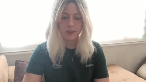 Snapshot of francescaasmith chatting on September 11, 2025, 5:46 pm Francesca online show from September 11, 2025, 5:46 pm