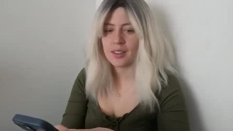 Snapshot of francescaasmith chatting on September 16, 2025, 7:15 pm Francesca online show from September 16, 2025, 7:15 pm