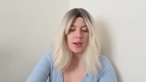 Snapshot of francescaasmith chatting on September 19, 2025, 9:04 pm Francesca online show from September 19, 2025, 9:04 pm