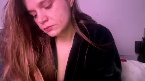 francescafey online show from November 25, 2025, 6:35 am