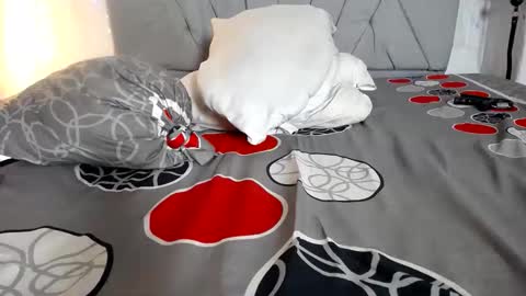 francihot4 online show from January 17, 2026, 1:10 am