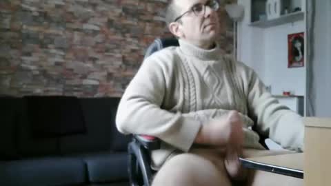 Snapshot of franck143544 chatting on February 19, 2026, 2:57 pm franck143544 online show from February 19, 2026, 2:57 pm