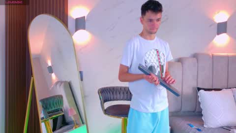 Franco online show from November 18, 2025, 9:19 pm